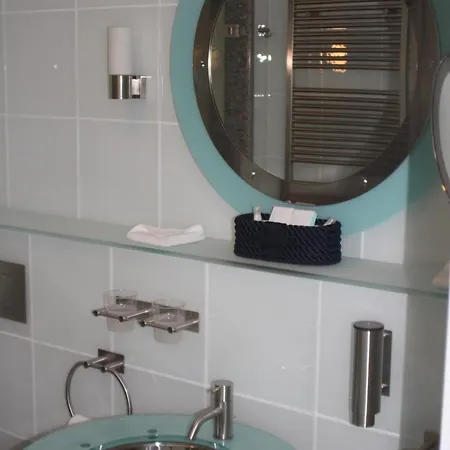 Hotell Yachtsport Maggiore Brissago